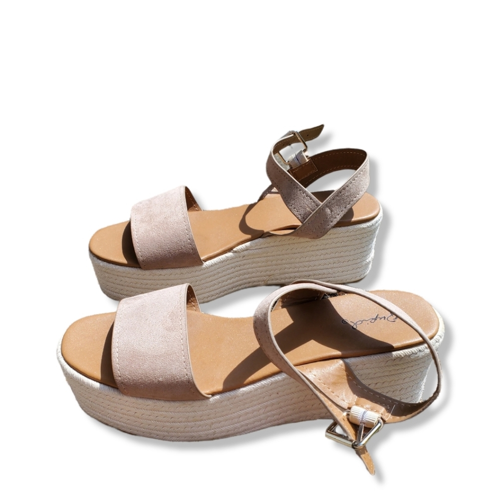 Qupid Tan Platform Sandals Size 8